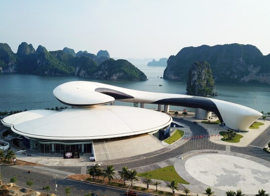 Dolphin Museum, Ha Long Bay