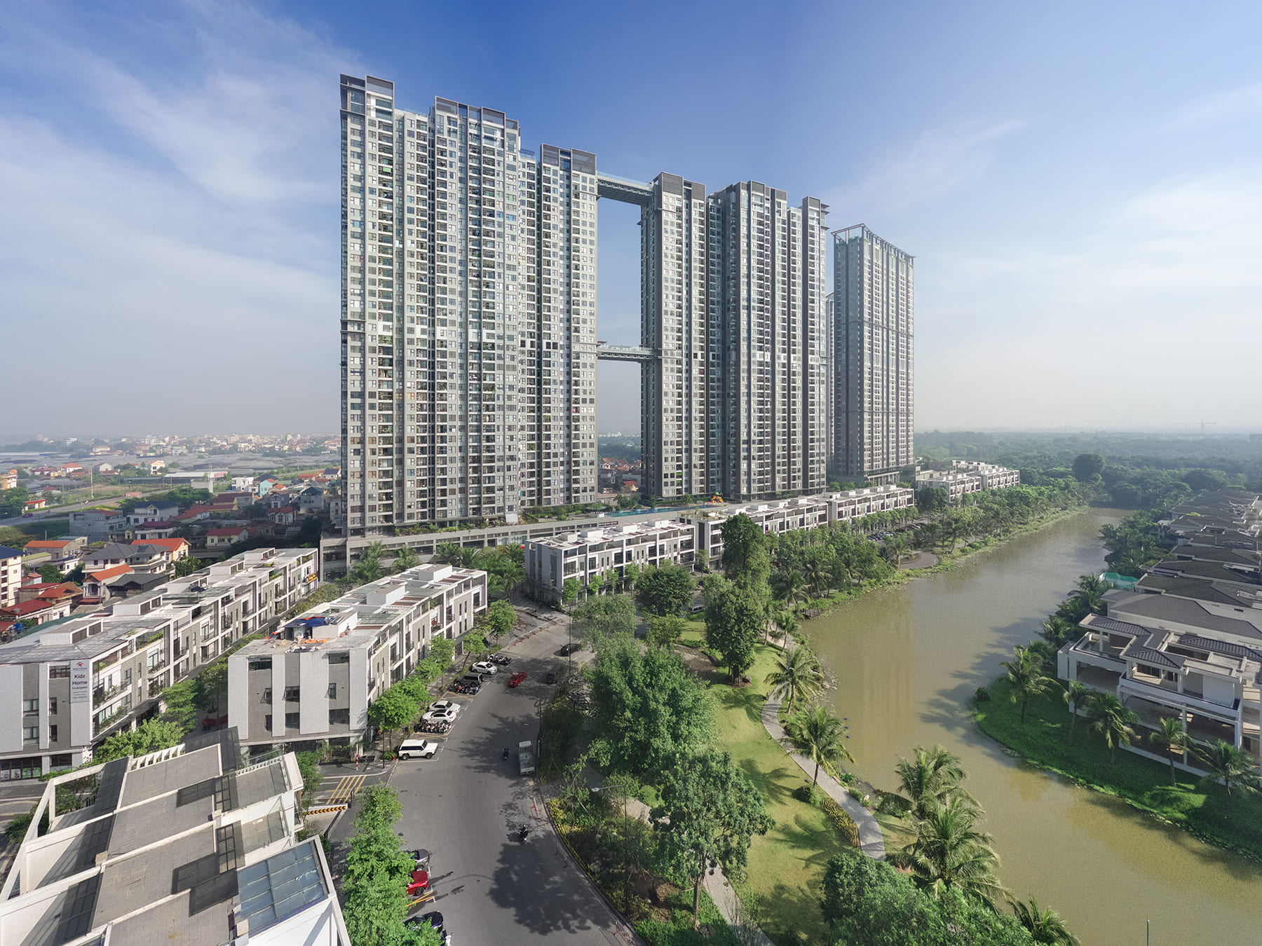 Hai Long Glass - Vật liệu kết nối không gian sống tại Thành phố xanh Ecopark.